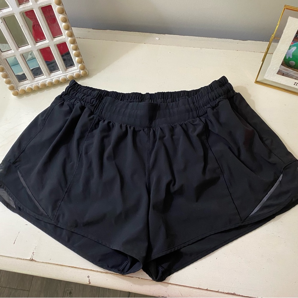 Lululemon Hotty Hot Low rise 4”